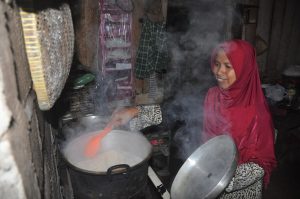 Dari desa ke media sosial, cara generasi milenial lestarikan Nasi Leye (1/3)