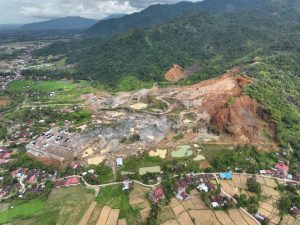 Terbukti picu banjir, KLH segel lima perusahaan tambang di Sumatera Barat